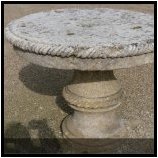 Table,tables en pierre, banc, bancs en pierre, matriaux anciens, matriaux d'autrefois, matriaux d'antan